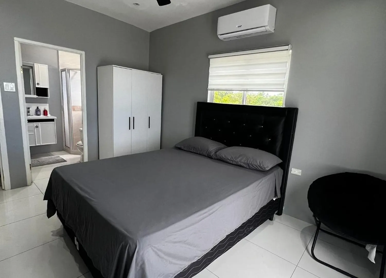 Montego Bay 4 Star Ensuite Rooms ג'מייקה